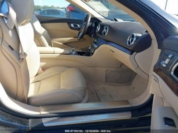 Mercedes SL R231 2013 Mercedes-Benz SL 550 2013 4.6l 4.6 Benzyna 429KM, zdjęcie 9