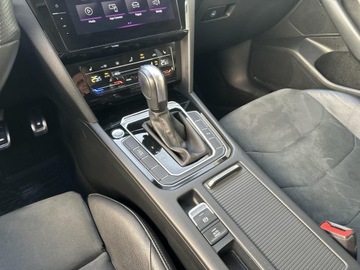 Volkswagen Arteon Fastback Facelifting 2.0 TSI 190KM 2021 Volkswagen Arteon Shooting Brake 2.0 TSI 190KM Pak, zdjęcie 24