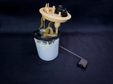 AUDI A3 8V 2.0 TDI ČERPADLO PALIVA 5Q0919050S