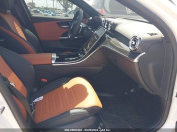 Mercedes Klasa C W206 2023 Mercedes-Benz Klasa C 43 AMG 4Matic 2023 2.0l 2.0 Benzyna 402KM, zdjęcie 9