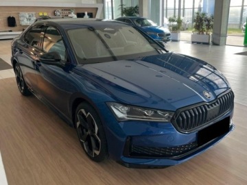 Skoda Superb IV Liftback 2.0 TSI 265KM 2025 SKODA Superb Sportline 2.0 TSI DSG 4x4 Sedan 265KM 2025, zdjęcie 2