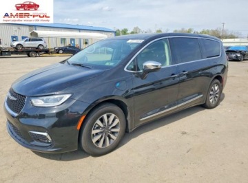 Chrysler Pacifica II 2023 Chrysler Pacifica Hybrid Limited 2023 3.6 Hybryda Plug-in 260KM