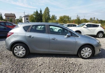 Opel Astra J Hatchback 5d 1.4 Turbo ECOTEC 120KM 2012 Opel Astra Opel Astra j 1.4 16v klima pdc kamera navi stan bdb gwarncja pr, zdjęcie 8