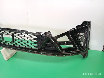 РЕШЕТКА ЦЕНТРАЛЬНОГО БАМПЕРА KIA CEED3 III GT LINE 86561-J7910