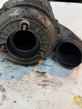 LANCIA THESIS 2.4 JTD POUZDRO FILTRU VZDUCHU