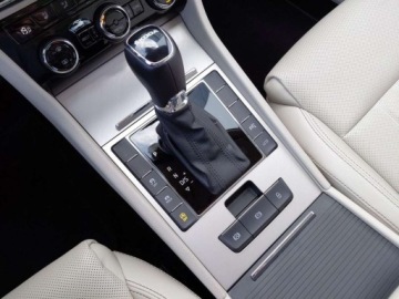 Skoda Superb III Kombi Facelifting 2.0 TSI 190KM 2022 Skoda Superb 2.0TSI 190KM LK DSG SalonPL SerwisASO Kessy Acc Matrix Virtua, zdjęcie 27