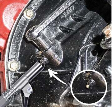 НАКОНЕЧНИК ДЛЯ СМАЗКИ САМОКОНТРЯЩАЮЩИЙСЯ ЗАЖИМ 10 000PSI + ШЛАНГ 30 СМ