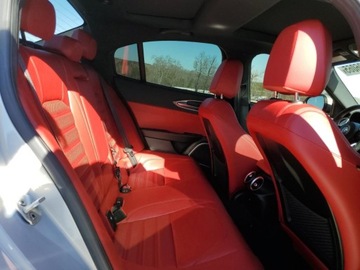 Alfa Romeo Giulia II Sedan Facelifting 2.0 Turbo 280KM 2021 Alfa Romeo Giulia TI 2021 2.0l 2.0 Benzyna 280KM, zdjęcie 10