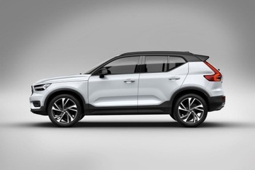 VOLVO XC40 2021 КРАСНЫЕ КОЖАНЫЕ СИДЕНИЯ