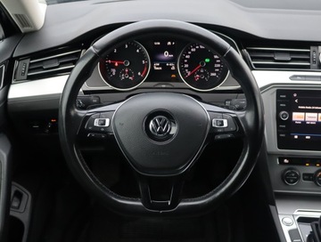 Volkswagen Passat B8 Limousine 2.0 TDI BlueMotion SCR 150KM 2019 VW Passat 2.0 TDI, Salon Polska, Automat, VAT 23%, zdjęcie 15