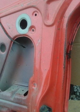 MERCEDES VITO 110D W638 VÍKO KUFRU ZADNÍ