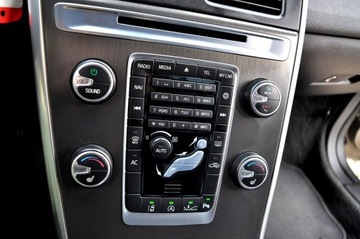 Volvo XC60 I SUV Facelifting 2.0 D4 DRIVE-E 181KM 2013 Volvo XC 60 LiFT 2,0 D4 Ledy Digital Navi Radar, zdjęcie 27