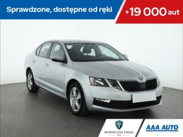 Skoda Octavia III Liftback Facelifting 1.6 TDI 115KM 2018 Skoda Octavia 1.6 TDI, Salon Polska, Klima