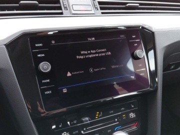 Volkswagen Passat B8 Variant Facelifting 1.5 TSI EVO 150KM 2021 Volkswagen Passat Variant 1.5TSI 150KM Business DSG SalonPL SerwisASO Acc, zdjęcie 25