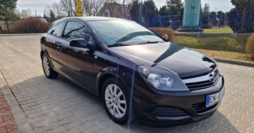 Opel Astra H Hatchback 5d 1.4 TWINPORT ecoFLEX 90KM 2005 Opel Astra Opel Astra 1.4 Edition Plus 1.4 Benzyna 90KM, zdjęcie 2