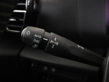 Citroen C4 III SUV 1.5 BlueHDi 110KM 2021 Citroen C4 Kamera, Navi, Aut.klima, Bluetooth, zdjęcie 33