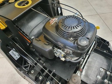 KARCHER SWEEPER KM 75/40 WG бензин / 7 тыс.