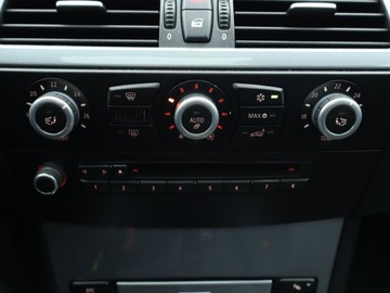 BMW Seria 5 E60 Touring 520 i 170KM 2009 BMW 5 520i, Skóra, Navi, Xenon, Bi-Xenon, Klima, zdjęcie 11