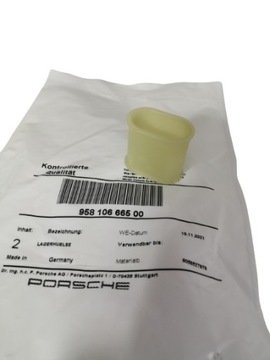 Tuleja łożyskowa PORSCHE CAYENNE 95810666500