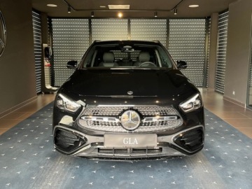 Mercedes GLA II Off-roader Facelifting 1.3 200 163KM 2025 MERCEDES-BENZ GLA 200 AMG Line Suv 1.3 (163KM) 2025, zdjęcie 1