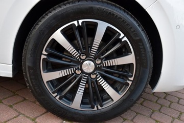 Peugeot 208 I Hatchback 5d Facelifting 1.2 PureTech 82KM 2018 Peugeot 208 I TECH EDITION 1.2MPI 83KM *BOGATA* Piękna Wersja! Jedyna TAKA!, zdjęcie 16