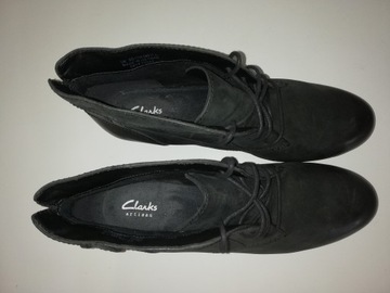 Skórzane buty Clarks. Stan idealny. Rozmiar 40.