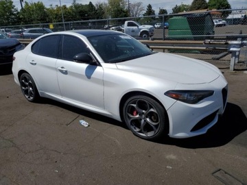 Alfa Romeo Giulia II Sedan 2.0 TBi 280KM 2019 Alfa Romeo Giulia 2019 ALFA ROMEO GIULIA TI 2.0 Benzyna 280KM, zdjęcie 4