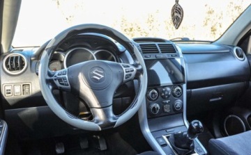 Suzuki Grand Vitara II SUV 5d Facelifting 1.9 DDiS 129KM 2008 Suzuki Grand Vitara 4x4 2008 r. 1.9 Diesel 129KM, zdjęcie 8