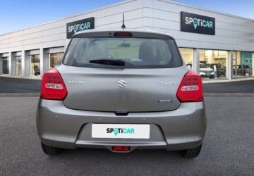 Suzuki Swift VI Hatchback Facelifting 1.2 DualJet SHVS 83KM 2021 Suzuki Swift 1.2 Dualjet SHVS Premium CVT 1.2 Benzyna 83KM, zdjęcie 4