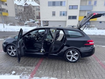 Peugeot 308 II SW 1.2 PureTech 130KM 2015 Peugeot 308 1.2 130 e-THP Start &amp; Stop Active 2015r, zdjęcie 3