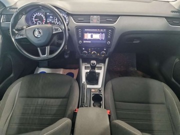 Skoda Octavia III Kombi Facelifting 1.6 TDI 115KM 2020 Skoda Octavia Skoda Octavia 1.6 TDI SCR Ambition 1.6 Diesel 116KM, zdjęcie 2