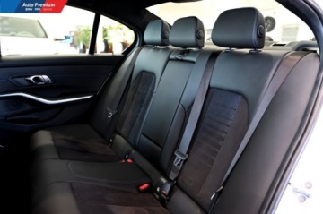 BMW Seria 3 G20-G21 Limuzyna 2.0 330i 258KM 2023 BMW Seria 3 330i SedanM Pakiet SportowyActive Guard PlusPakiet Aerodynamic, zdjęcie 12