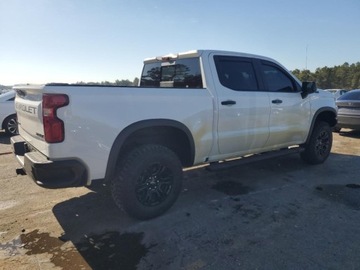 Chevrolet Silverado II 2024 Chevrolet Silverado 2024, 6.2L, 4x4, K1500 ZR2, porysowany lakier 6.2 420KM, zdjęcie 3