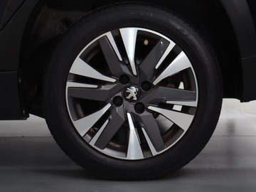 Peugeot 2008 I SUV Facelifting 1.2 PureTech 130KM 2016 Peugeot 2008 1.2 PureTech, Salon Polska, zdjęcie 14