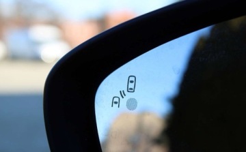 Citroen C4 II Hatchback 5d Facelifting 1.2 PureTech 130KM 2017 Citroen C4 Bezwypadkowy Serwis Stan Idealny Wyposazony 1.2 Benzyna, zdjęcie 23