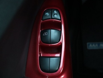 Nissan Juke I SUV 1.6 DIG-T 190KM 2011 Nissan Juke 1.6 DIG-T, Navi, Klima, Klimatronic, zdjęcie 18