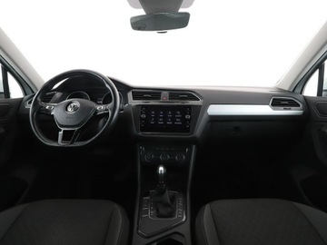 Volkswagen Tiguan II SUV 2.0 TDI 150KM 2018 Volkswagen Tiguan niski przebieg automat, zdjęcie 14