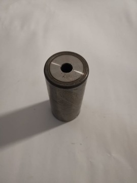 Sworzeń zwrotnicy DEUTZ dolny 04351105