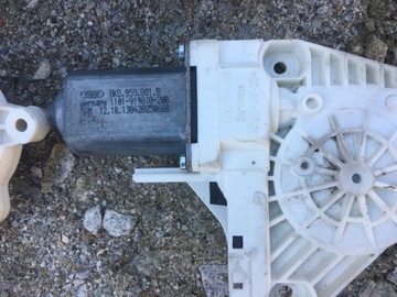 AUDI A7 MOTOREK ZVEDÁNÍ OKNO 8K0959801B