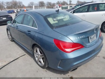 Mercedes CLA C117 2014 Mercedes-Benz CLA 250 2014 2.0 Benzyna 208KM, zdjęcie 2
