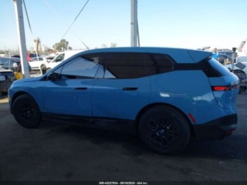 BMW iX 2023 BMW iX xDrive50 2023 Elektryczny 516KM, zdjęcie 2