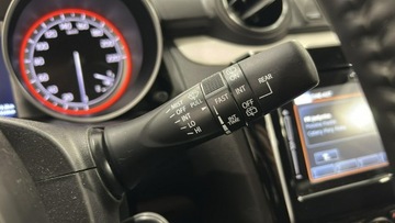 Suzuki Swift VI Hatchback Facelifting 1.2 DualJet SHVS 83KM 2021 Suzuki Swift 1.2 DualJet SHVS Premium Plus CVT, zdjęcie 23