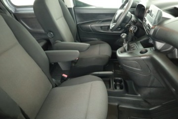 Toyota Proace City Furgon Standard 1.5 D-4D 102KM 2021 Toyota ProAce City 1.5 D4-D L2, CrewCab, 5 miejsc, zdjęcie 6