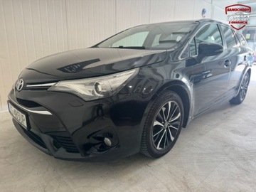 Toyota Avensis III Wagon Facelifting 2015 2.0 D-4D 143KM 2017 Toyota Avensis Rej PL Navi Pre Collision Keyles Webasto Kamera Ksenon Klim, zdjęcie 2