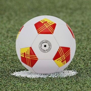 Профессиональная официальная футбольная экипировка размера 5 с прострочкой Balance Red Yellow