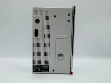 Мини-FM/AM транзисторный радиоприемник Sony TFM-825, 1964 г.