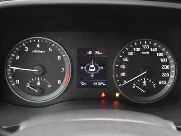 Hyundai Tucson III SUV Facelifting 1.6 GDi 132KM 2019 Hyundai Tucson 1.6 GDI, Salon Polska, zdjęcie 10