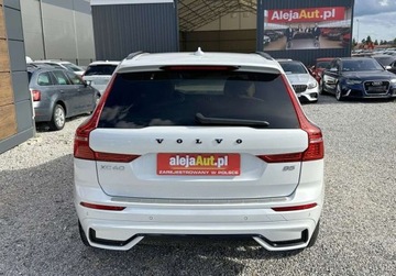 Volvo XC60 II 2023 Volvo XC 60 XC 60 R-DESIGN 2.0 BENZ 250 KM 2023r 9.000 km Warszawa, zdjęcie 12