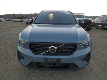 Volvo XC40 2023 Volvo XC 40 Plus 2023 2.0l 2.0 Benzyna 194KM, zdjęcie 5