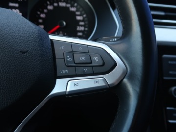 Volkswagen Passat B8 Variant Facelifting 2.0 TDI SCR 150KM 2020 VW Passat 2.0 TDI, Salon Polska, Serwis ASO, zdjęcie 19